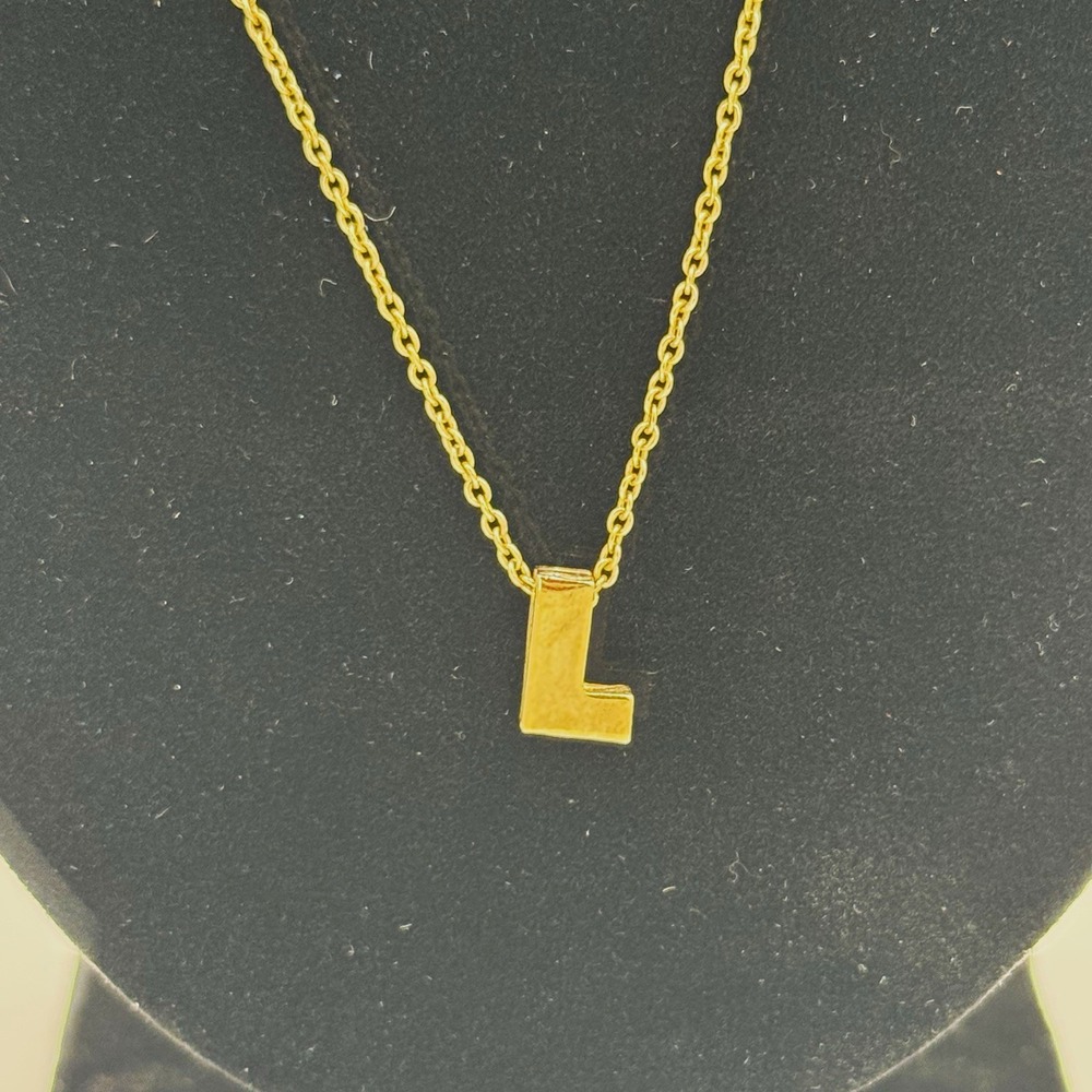 Avon Signed Gold Tone Letter L Initial Pendant Necklace Cable Chain